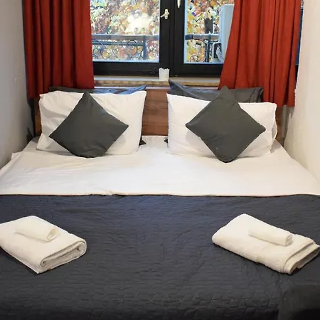 Lägenhetshotell M - Square Private Skopje