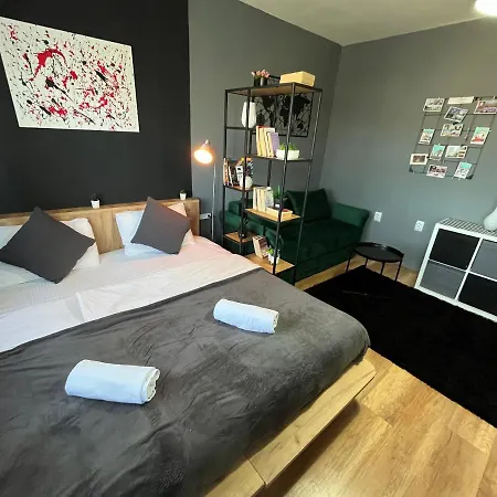 Aparthotel M - Square Private Skopje