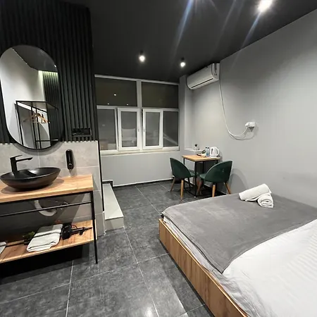 M - Square Private Aparthotel *