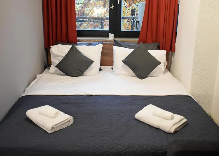 Aparthotel M - Square Private Skopje